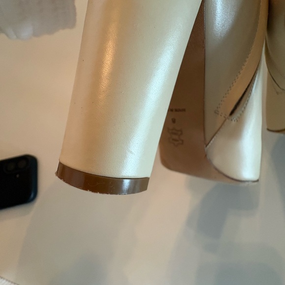 TORY BURCH CREAM SIZE 8 BOOTS. EXCELLENT CONDITION - Picture 10 of 11
